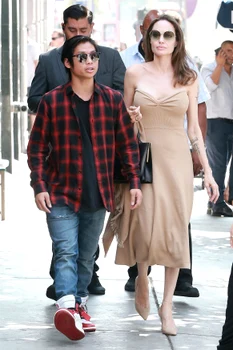 Angelina Jolie și Pax, fiul ei în vârstă de 19 ani