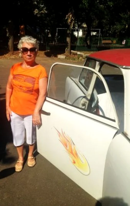 Cornelia Mihail iubește trabantul. Sursă: Facebook