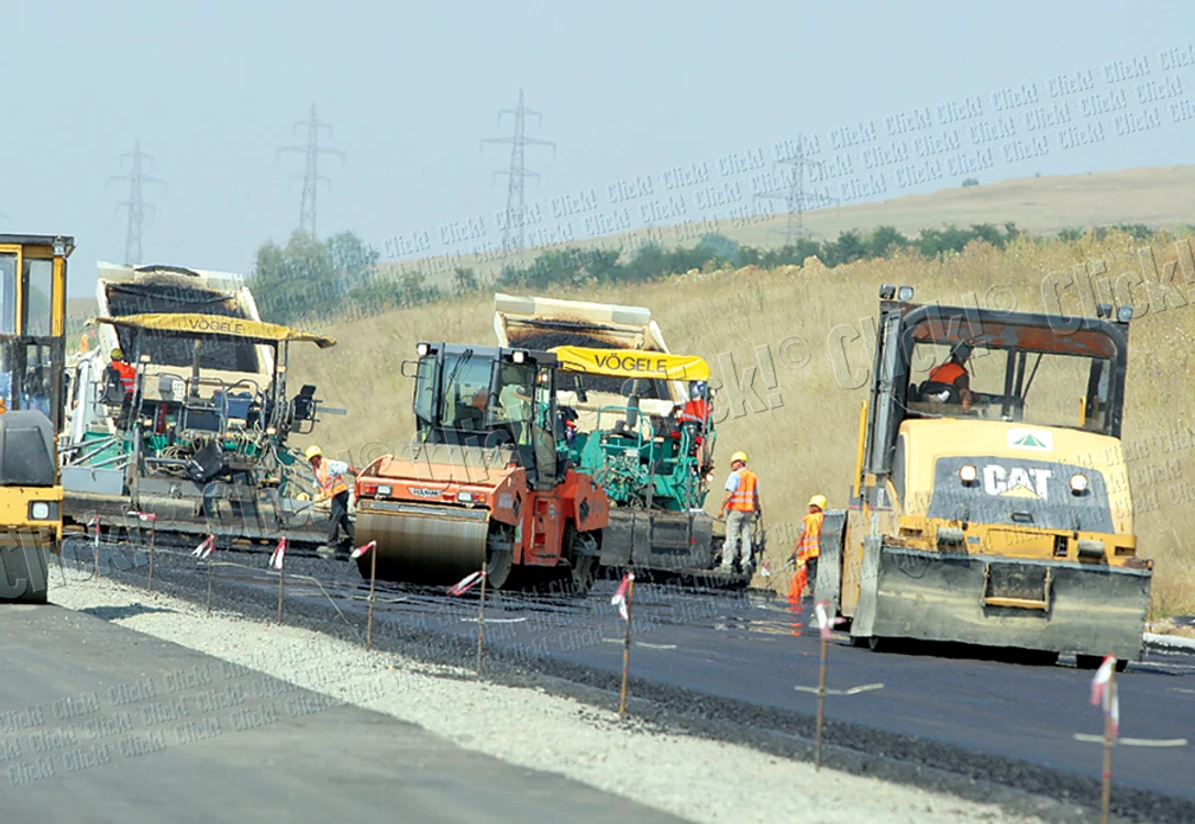 Eliberat după 10 ani de puşcărie pentru trafic de droguri, Claudiu Şatran  s-a căsătorit cu Carmen Bejan,  aflată încă după gratii