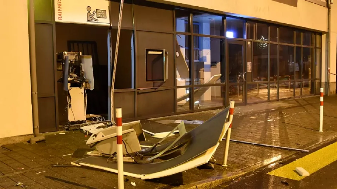 Bancomatul explodat în 2019  FOTO PolițiaSt. Gall