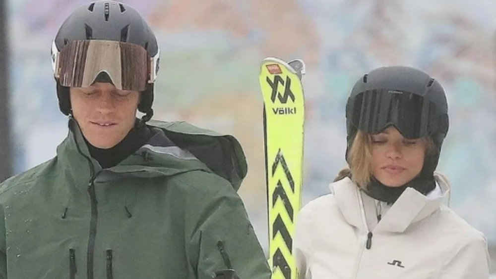 Sinner și-a dus iubita în munți. Cei doi au fost însoțiți de o blondă misterioasă