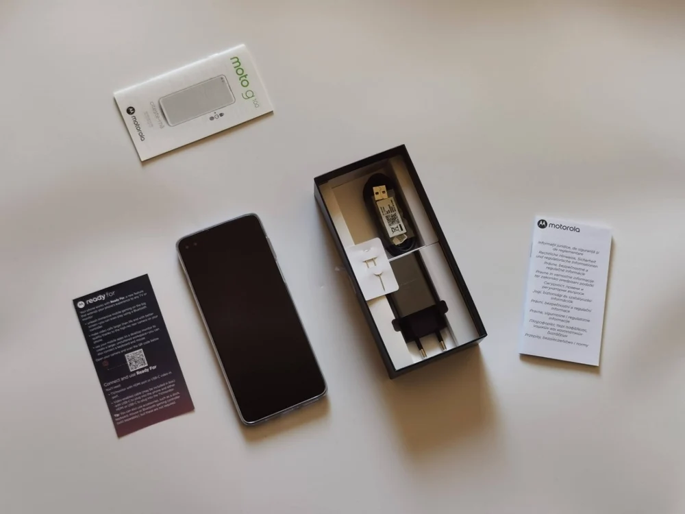  moto g100 continut cutie