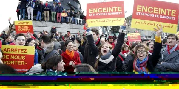 paris - avort - reuters - miting