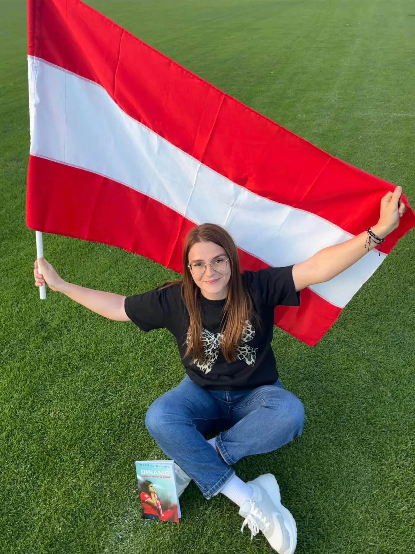 „Câine roșu“ pursânge. Mădă Dinamovista, suporterița devenită legendă în PCH