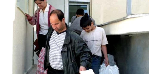 Bacău: Zahăr și făină pentru familiile nevoiașe