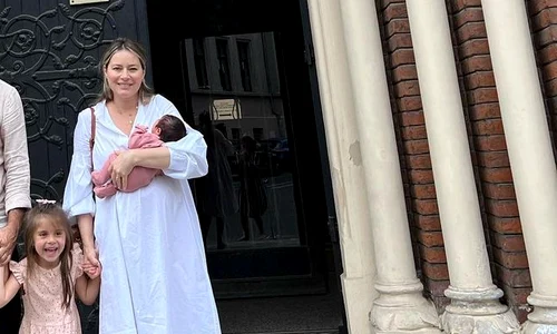 Laura Cosoi în formulă completă jpg