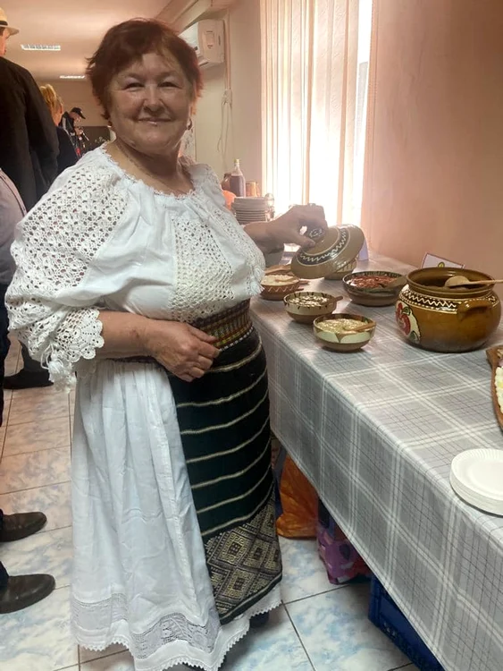 Emilia Popa în straine slovace FOTO Mic dejun la Margina