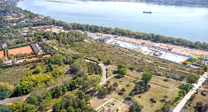 O roată panoramică va fi instalată în parcul de la Turnul de Televiziune FOTO: Primăria Galați 