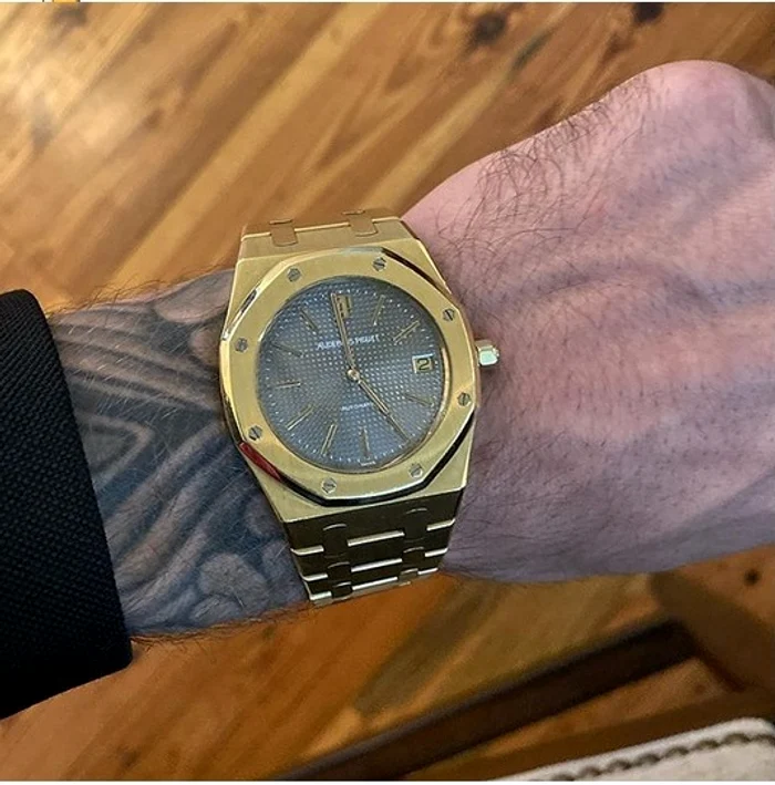 Ceasul pe care Justin Bieber şi l-a luat ca dar de nuntă