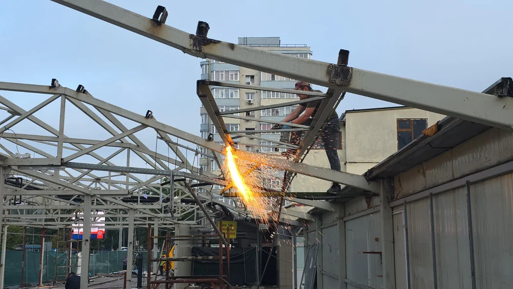 Daniel Băluță anunță care este stadiul lucrărilor pe șantierul pieței Berceni-Olteniței. Cum va arăta noul complex agro-alimentar