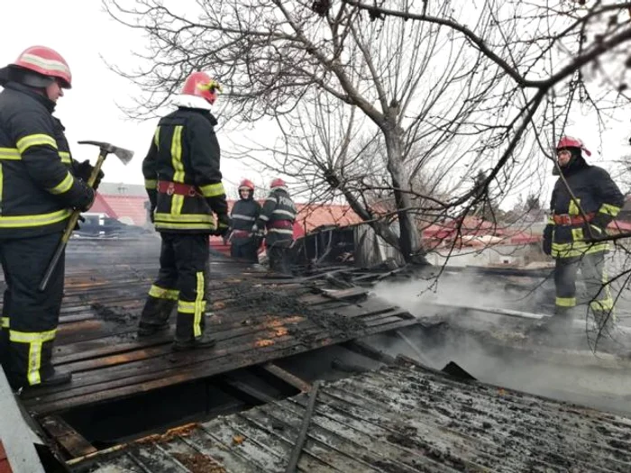 Imagine de la intervenţia pompierilor FOTO ISU Galaţi