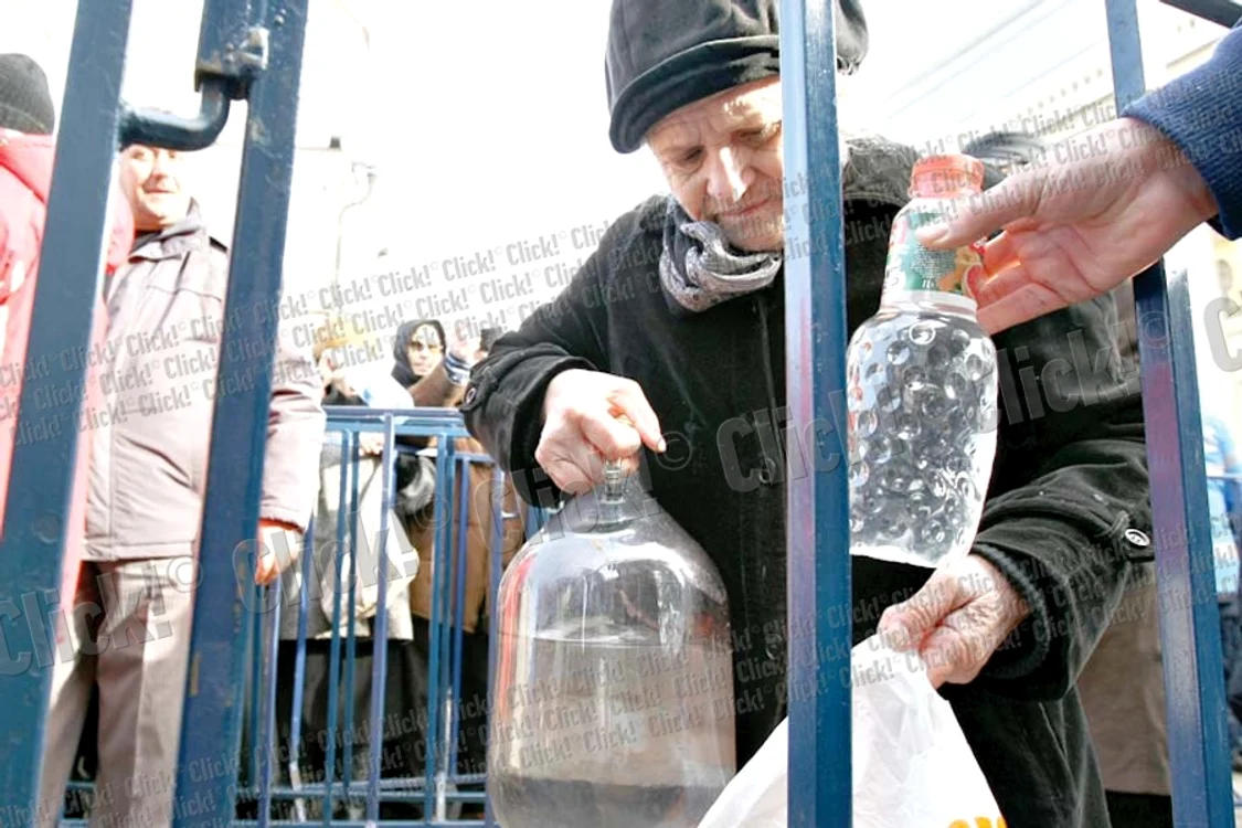 Patriarhul Daniel a ţinut timp de patru ore slujba de Bobotează (Fotografii: Dorin Constanda)