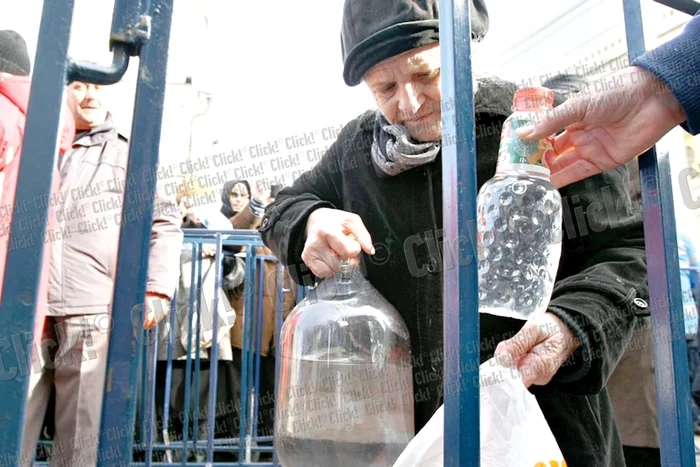 Patriarhul Daniel a ţinut timp de patru ore slujba de Bobotează (Fotografii: Dorin Constanda)