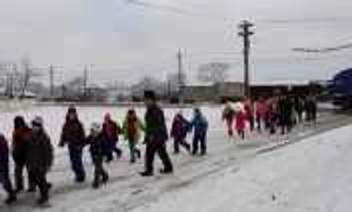 Peste 500 de scolile din judetul Valcea se inchid luni, 13 februarie, din cauza codului potocaliu