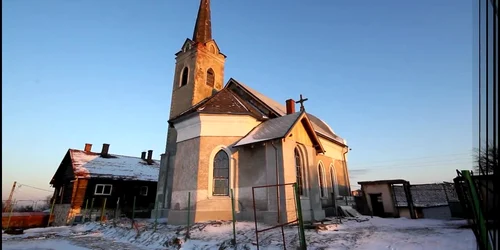 Biserica reformată, veche de peste un secol, din Ghelari