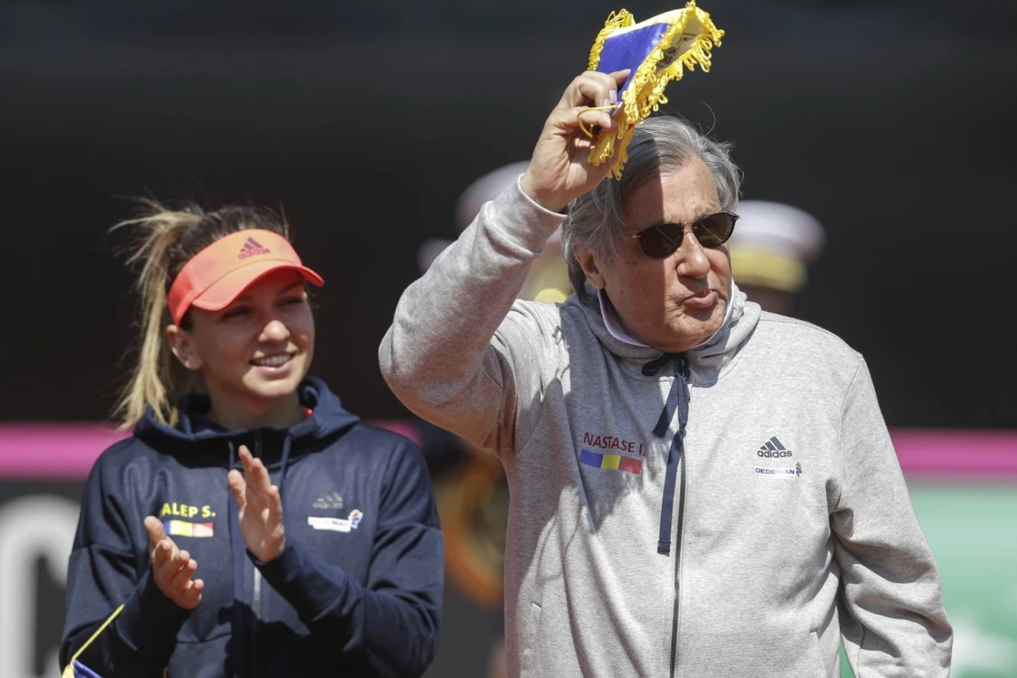 Ilie Năstase şi Halep, înaintea partidei de tenis dintre Simona si Heather Watson FOTO Inquam Photos / George Calin