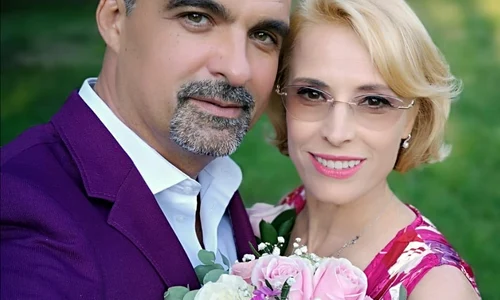 Aurelian Temișan și Monica Davidescu își asumă treburile casnice în mod egal jpeg