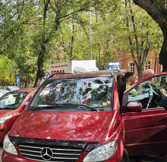 Tatăl și cei trei copii au fost depistați în Serbia. FOTO Imagini amator