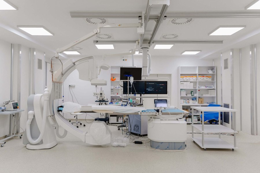 80% din spitalele județene vor avea secții de cardiologie. Numărul medicilor de specialitate va crește cu 10%