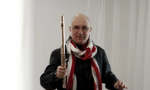 Chopin interpretat de Ion Bogdan Ştefănescu pe un flaut    de aur! jpeg