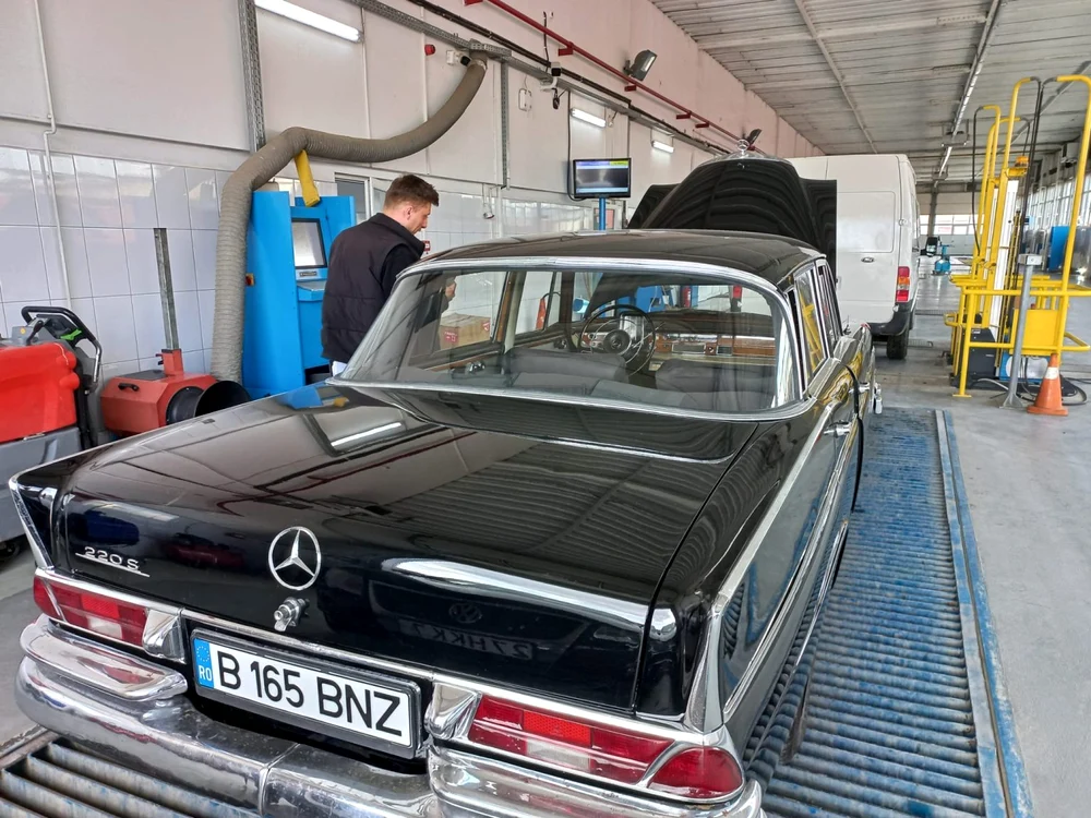 Mercedes Benz 220 SB dezvoltă 81 de cai putere FOTO RAR Vaslui