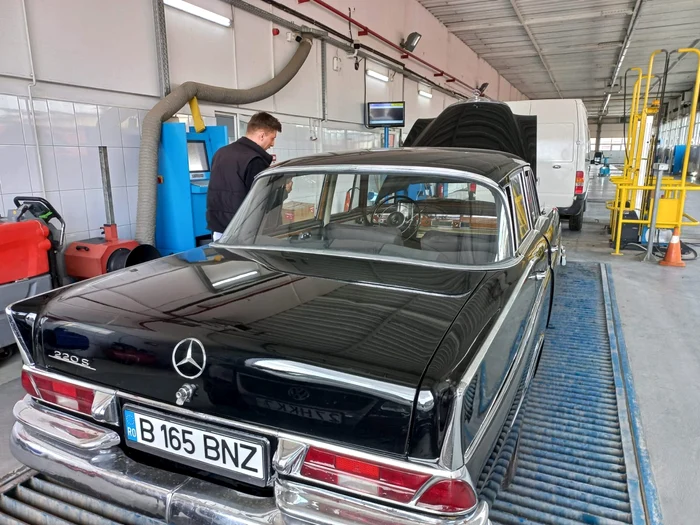 Mercedes Benz 220 SB dezvoltă 81 de cai putere FOTO RAR Vaslui