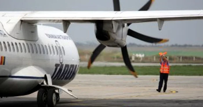 Iaşi: O cursă aeriană spre Iaşi, redirecţionată spre Bacău din cauza ploii