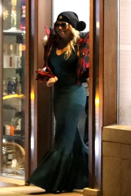 Exclusive    Premium: Mariah Carey Visits A Marijuana Dispensary Ahead Of NYE Flop jpeg