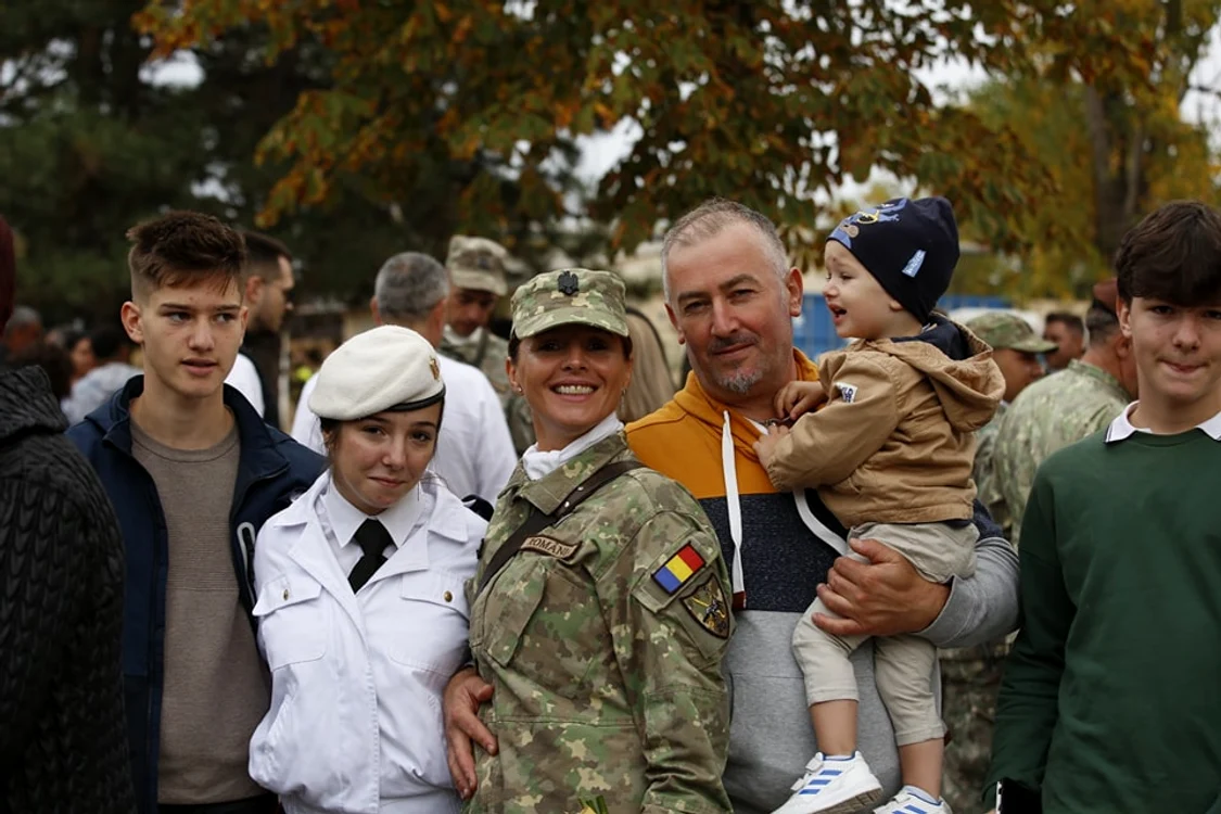 Familia Mariei, la depunerea jurământului militar FOTO Facebook/ MApN