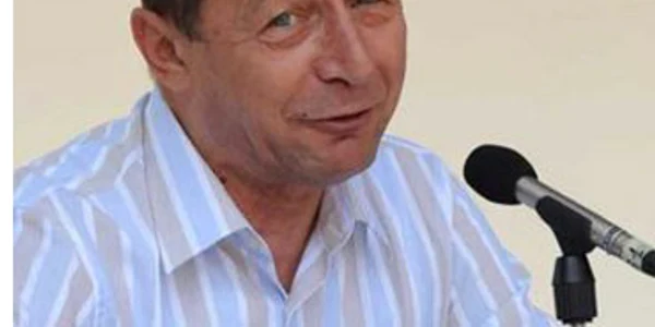 Băsescu a uitat de soţia sa după un eveniment la Mamaia