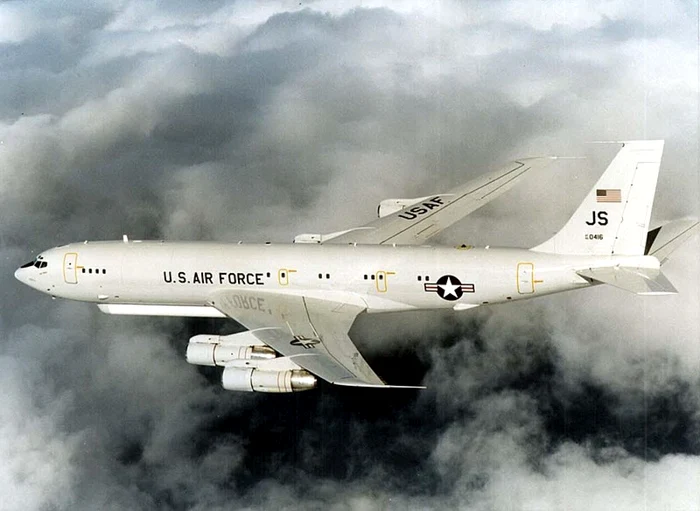 Foto: Wikipedia / US Air Force / Avion de recunoaştere şi supraveghere aeriană Northrop Grumman E-8C JSTARS