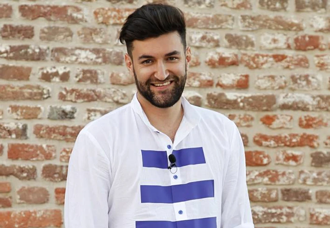 
    Smiley s-a întors recent din SUA, unde a compus câteva piese  