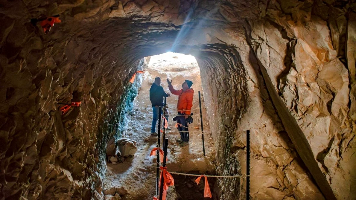 Tunelul antic descoperit sub străzile Ierusalimului (© Yoli Schwartz, IAA)