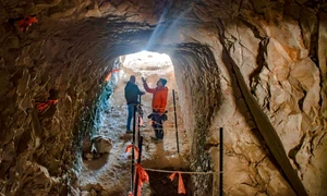 Tunelul antic descoperit sub străzile Ierusalimului (© Yoli Schwartz, IAA)