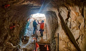 Tunelul antic descoperit sub străzile Ierusalimului (© Yoli Schwartz, IAA)
