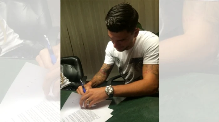 Internaţionalul de 32 de ani e cea mai mare lovitură dată de o echipă românească în această varăFoto Click!