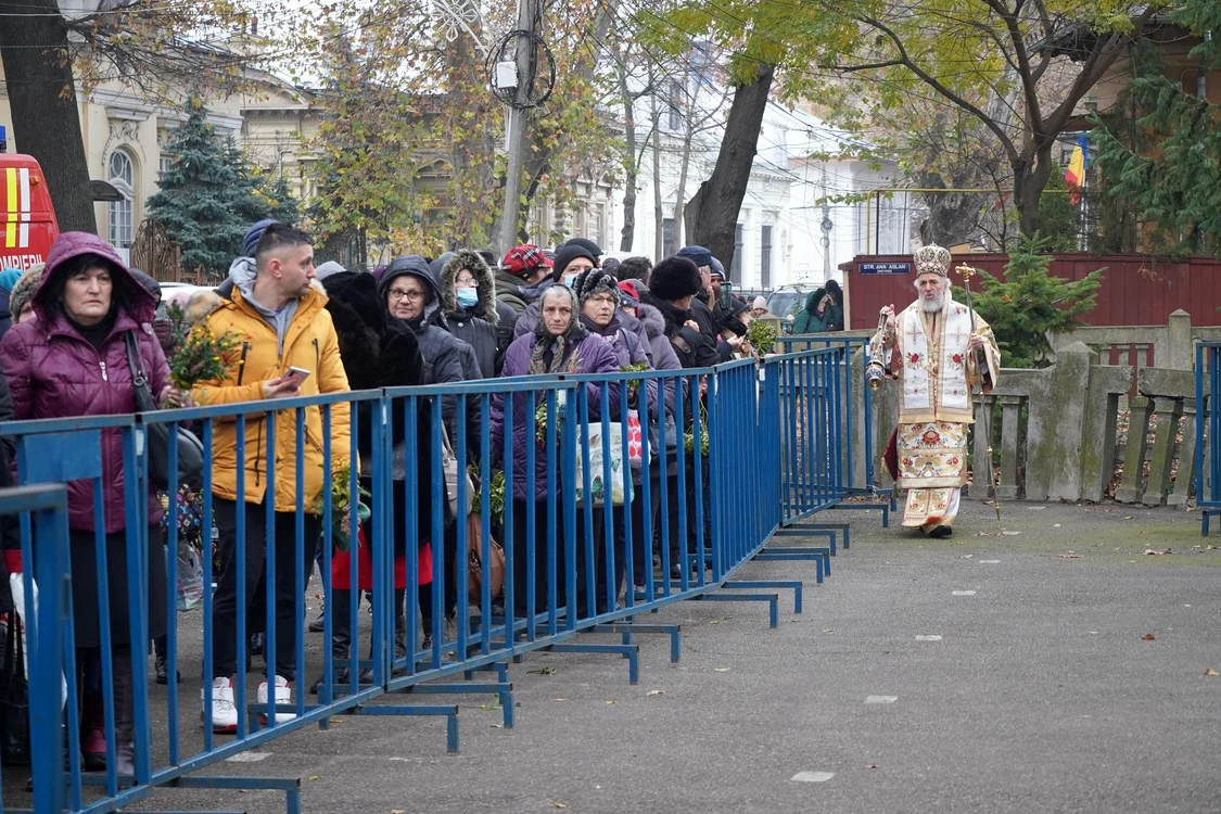 Mii de credincioși în pelerinaj la Biserica Sf. Nicolae FOTO: Arhiepiscopia Dunării de Jos