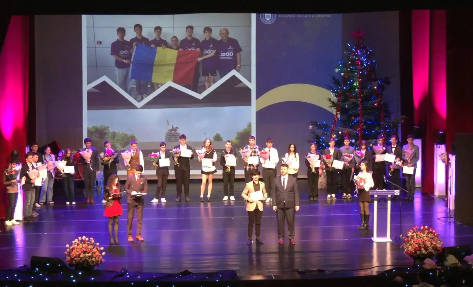 Campionii Educației, premiați de ministrul David. 157 de elevi medaliați la olimpiade internaționale, celebrați într-o gală specială