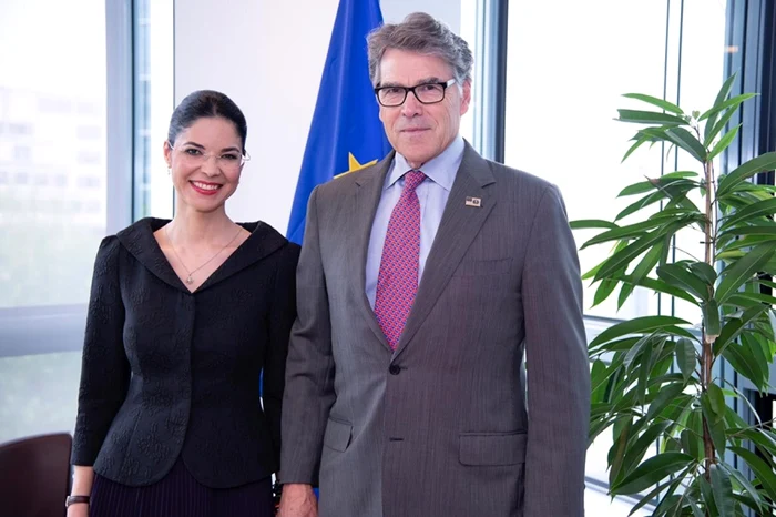 Ana Birchall şi Rick Perry