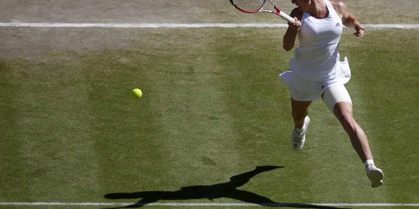 Simona Halep vs Eugenie Bouchard FOTO Reuters 
