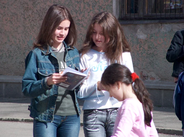 Elevii cărăşeni
