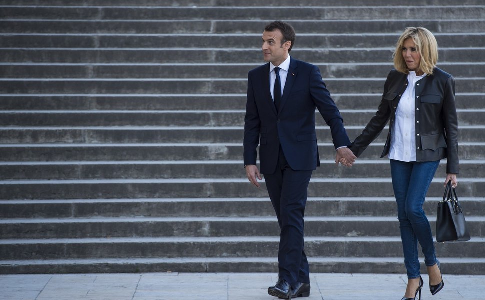 Cum se menține în formă Brigitte Macron. Secretul siluetei impecabile a primei doamne a Franței FOTO