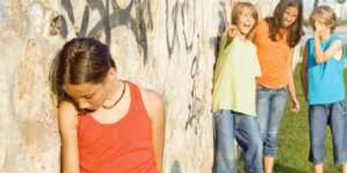 În multe cazuri, copiii de imigranţi se simt izolaţi de restul puştilor de aceeaşi vârstă