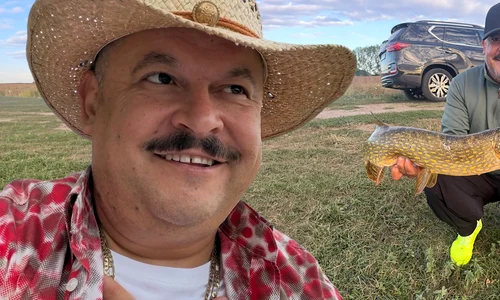 Cum e ca tată Mihai Bobonete! Juratul „Românii au talent” uită de telefon când e acasă, în sânul familiei