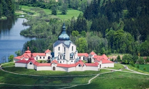 Catolicii şi comuniştii cehi, dispută pe un miliard de euro png