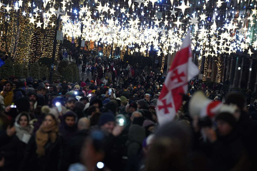 Mii de manifestanţi pro-UE s-au reunit din nou în capitala Georgiei