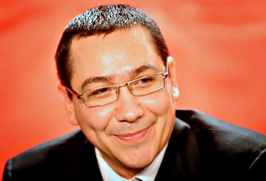 
    Victor Ponta jubilează: parlamentarii i-au salvat scaunul de premier  