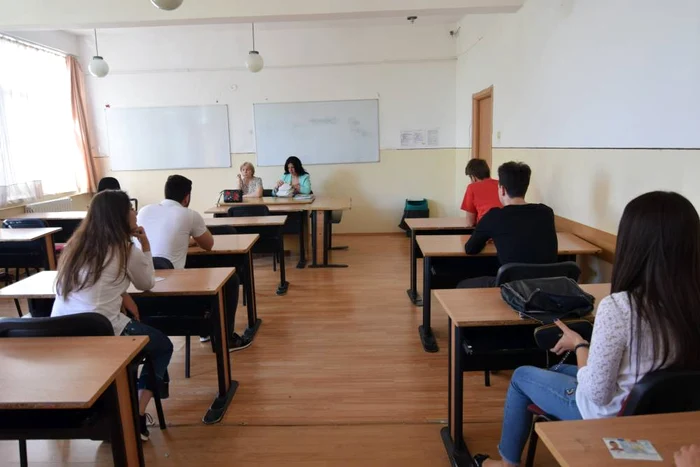 Examenul maturităţii într o şcoală imatură jpeg