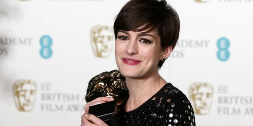 anne hathaway bafta 2013 reuters