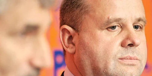 Ministrul Muncii, Ioan Botiş, a preferat "tăcerea" la negocieri